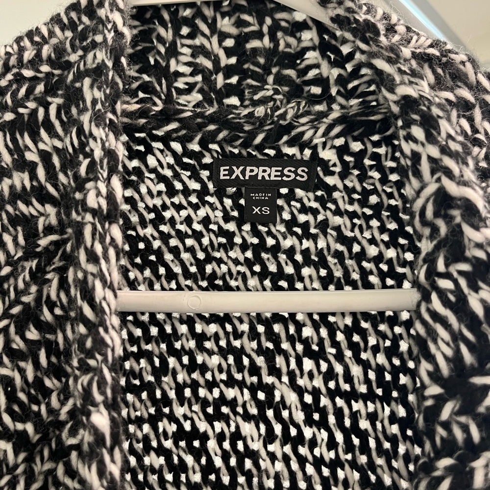Express Cardigan - Picture 2 of 2